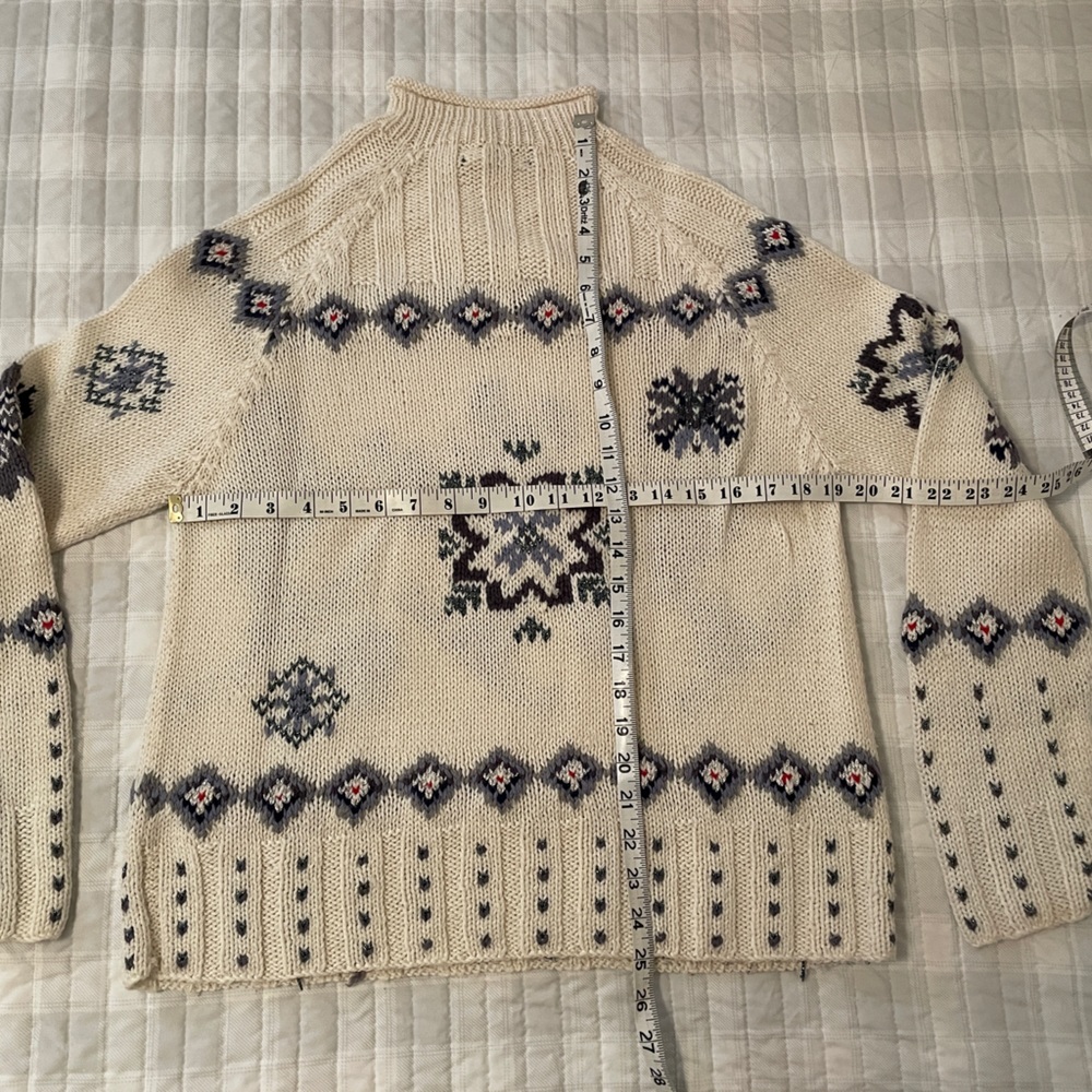 Gorsuch Ltd Wool White Winter Sweater- Skiing, Snowflakes. - Picture 6 of 10